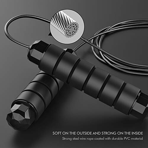Black jump rope with steel wire and PVC coating, ideal for durability and comfort.